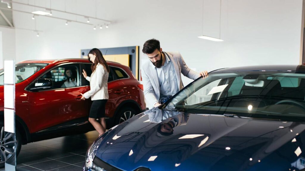 5-razones-comprar-coche-concesionario